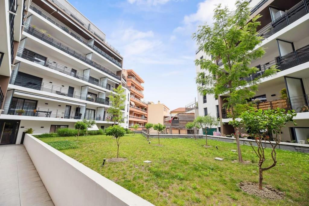 Апартаменты Le Cap Riviera - Centre- Parking Prive - Climatisation Ментона Экстерьер фото